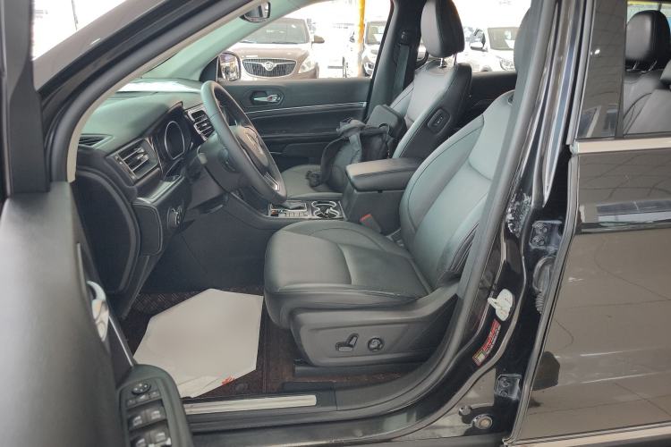 Used Jeep Grand Commander 2018 2.0T Four-Wheel Drive Enjoyment Edition China VI Left Front Seat