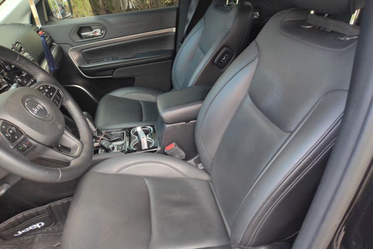 Used Jeep Grand Commander 2018 2.0T Four-Wheel Drive Premium Navigation Version China V Left Front Seat