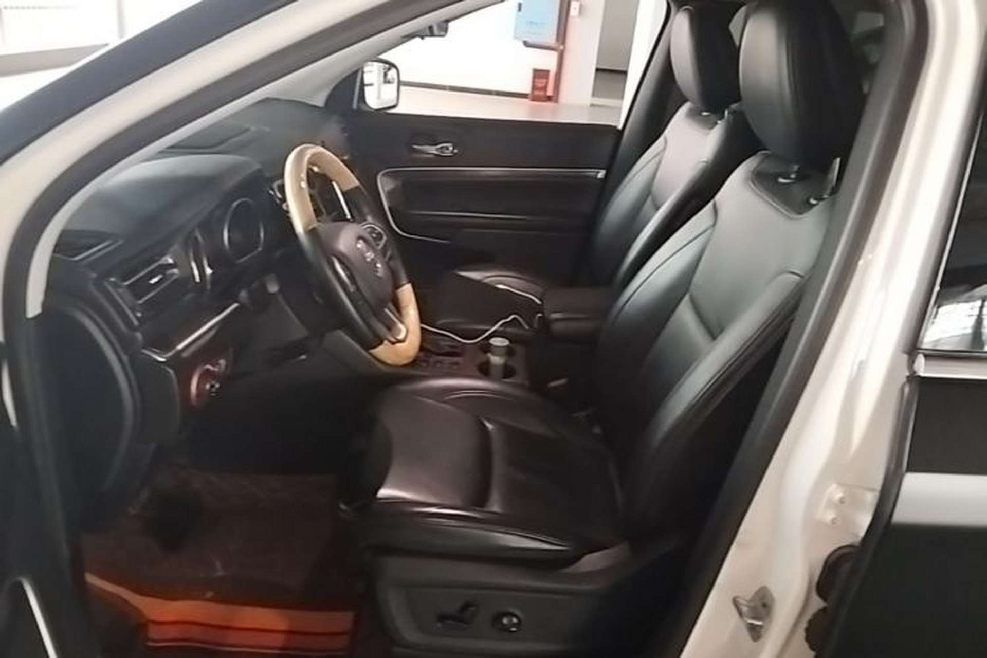 Used Jeep Grand Commander 2018 2.0T Two-Wheel Drive Enjoy Edition China V Left Front Seat