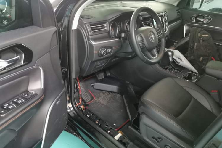Used Jeep Grand Commander 2018 2.0T Four-Wheel Drive Smart Enjoyment Version China V Emission Standard Left Front Seat