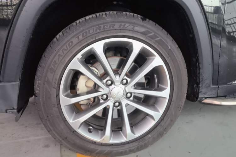 Used Jeep Grand Commander 2018 2.0T Four-Wheel Drive Premium Navigation Version China V Left Front Wheel Hub