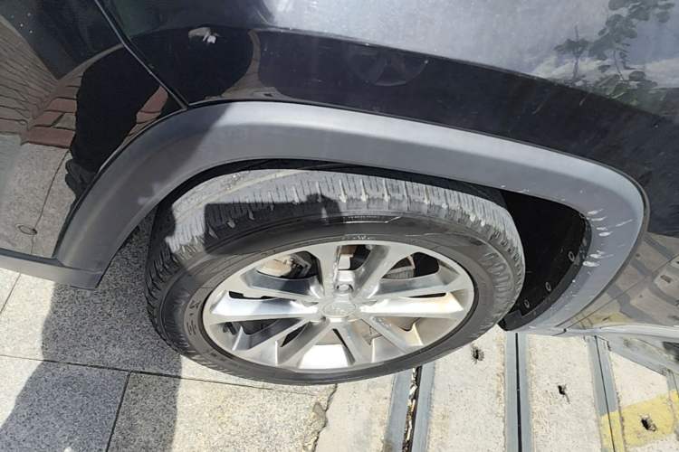 Used Jeep Grand Commander 2018 2.0T Four-Wheel Drive Prestige Edition China V Left Front Wheel Hub