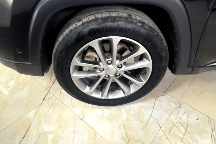 Used Jeep Grand Commander 2018 2.0T Four-Wheel Drive Prestige Edition China V Left Front Wheel Hub
