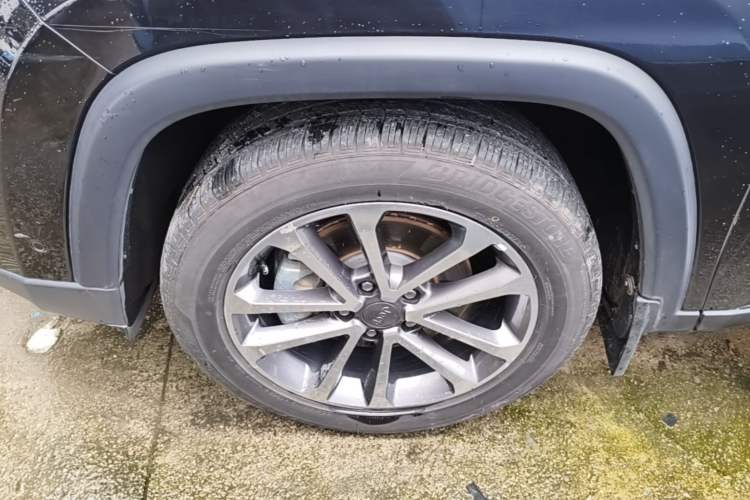 Used Jeep Grand Commander 2018 2.0T Four-Wheel Drive Enjoyment Version China V Left Front Wheel Hub