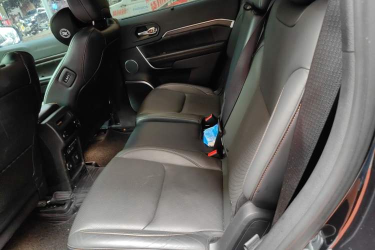 Used Jeep Grand Commander 2018 2.0T Four-wheel Drive Prestige Edition China V Left Rear Seat