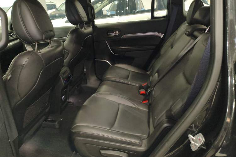 Used Jeep Grand Commander 2018 2.0T Four-Wheel Drive Enjoyment Edition China VI Left Rear Seat