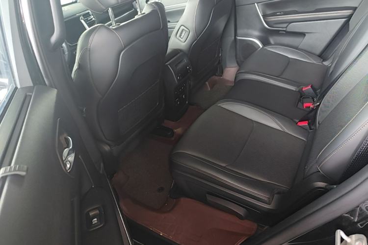 Used Jeep Grand Commander 2018 2.0T Four-Wheel Drive Smart Enjoyment Version China V Emission Standard Left Rear Seat