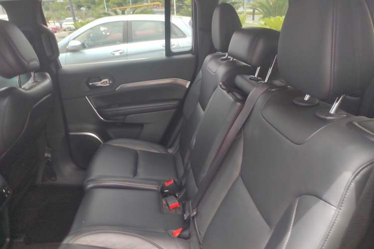 Used Jeep Grand Commander 2018 2.0T Four-Wheel Drive Premium Navigation Version China V Left Rear Seat