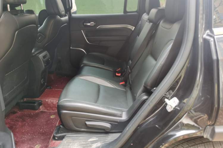 Used Jeep Grand Commander 2018 2.0T Four-Wheel Drive Enjoyment Edition China VI Left Rear Seat