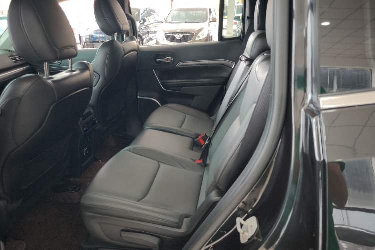 Used Jeep Grand Commander 2018 2.0T Four-Wheel Drive Enjoyment Edition China VI Left Rear Seat