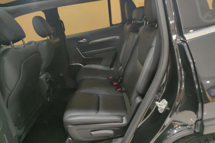 Used Jeep Grand Commander 2018 2.0T Four-Wheel Drive Enjoyment Edition China VI Left Rear Seat