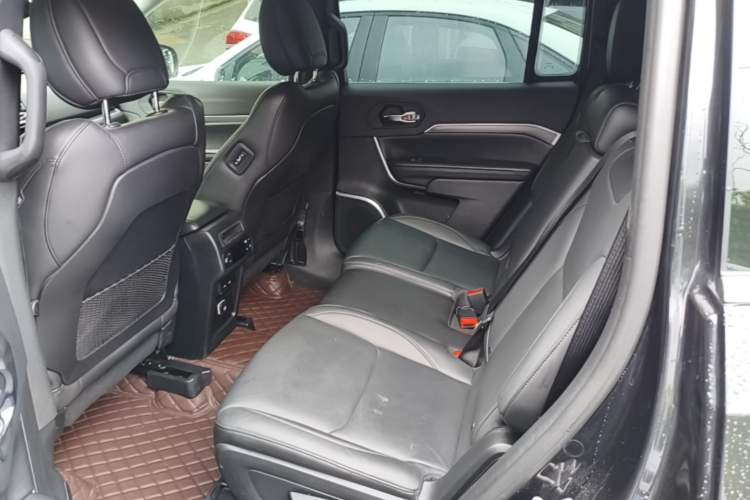 Used Jeep Grand Commander 2018 2.0T Four-Wheel Drive Enjoyment Version China V Left Rear Seat