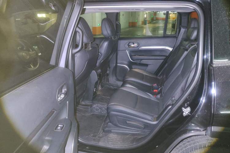 Used Jeep Grand Commander 2018 2.0T Four-Wheel Drive Enjoyment Edition China VI Left Rear Seat