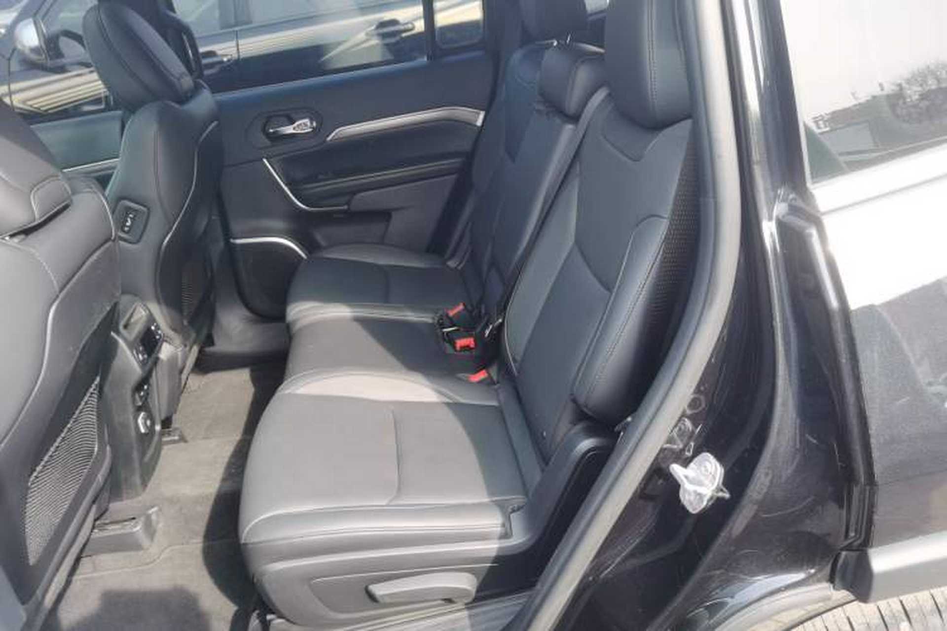 Used Jeep Grand Commander 2018 2.0T Four-Wheel Drive Prestige Edition China V Left Rear Seat