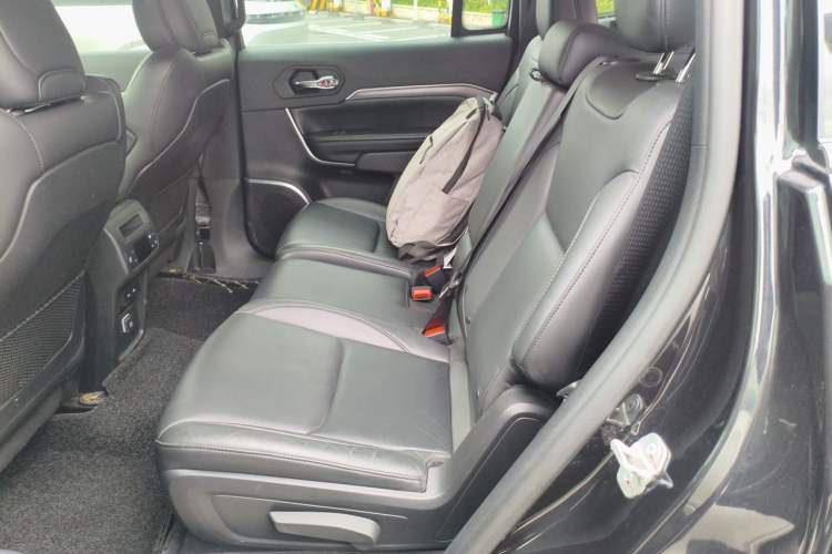Used Jeep Grand Commander 2018 2.0T Four-Wheel Drive Enjoyment Edition China VI Left Rear Seat