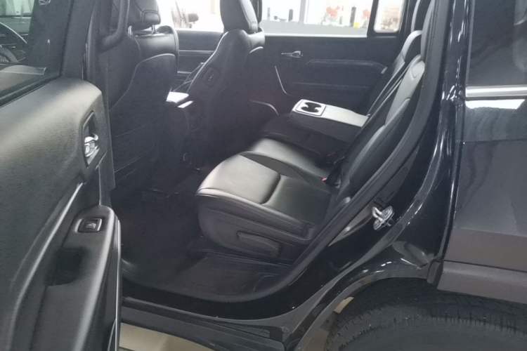 Used Jeep Grand Commander 2018 2.0T Four-Wheel Drive Enjoyment Edition China VI Left Rear Seat
