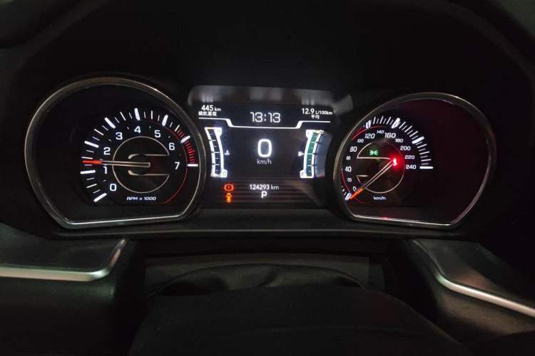 Used Jeep Grand Commander 2018 2.0T Four-Wheel Drive Enjoyment Edition China VI Odometer Close Up