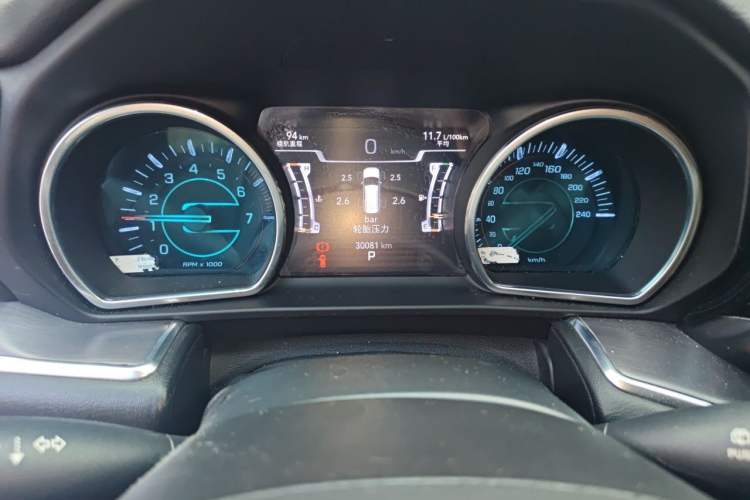 Used Jeep Grand Commander 2018 2.0T Four-Wheel Drive Enjoyment Edition China VI Odometer Close Up
