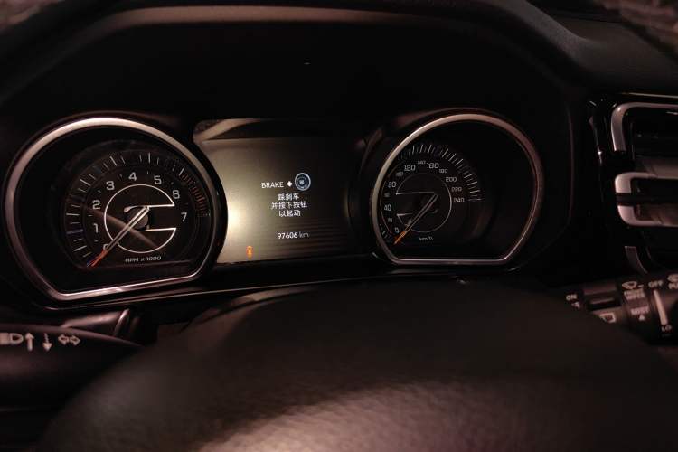 Used Jeep Grand Commander 2018 2.0T Two-Wheel Drive Enjoy Edition China V Odometer Close Up