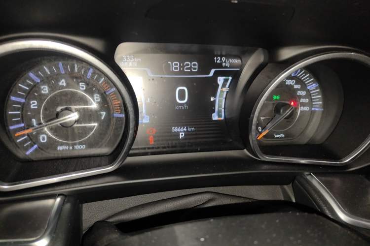 Used Jeep Grand Commander 2018 2.0T Four-Wheel Drive Enjoyment Version China V Odometer Close Up