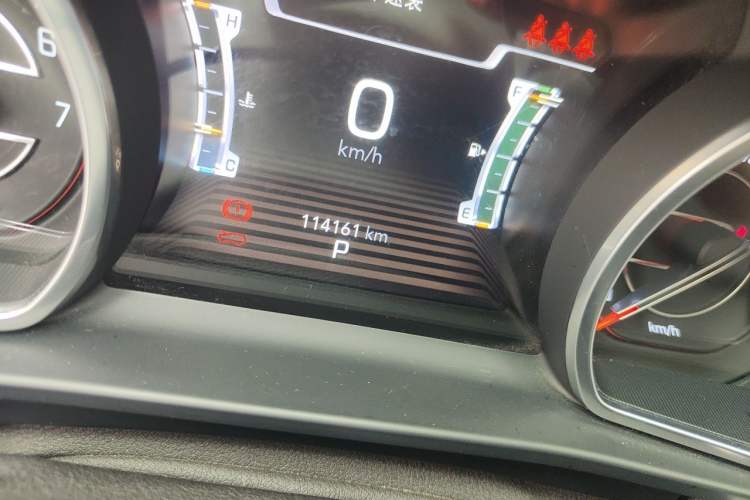 Used Jeep Grand Commander 2018 2.0T Four-Wheel Drive Enjoyment Edition China VI Odometer Close Up