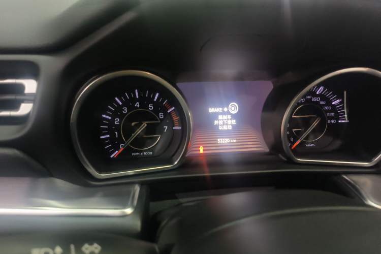Used Jeep Grand Commander 2018 2.0T Four-Wheel Drive Enjoyment Edition China VI Odometer Close Up