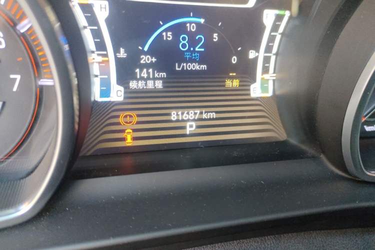 Used Jeep Grand Commander 2018 2.0T Four-Wheel Drive Smart Enjoyment Version China V Emission Standard Odometer Close Up
