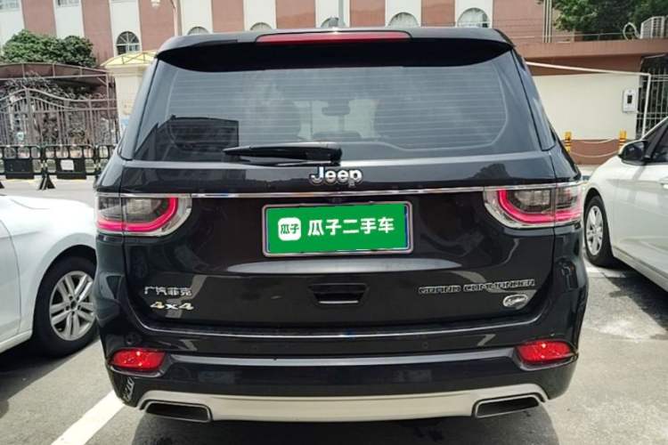 Used Jeep Grand Commander 2018 2.0T Four-Wheel Drive Smart Enjoyment Version China V Emission Standard Rear
