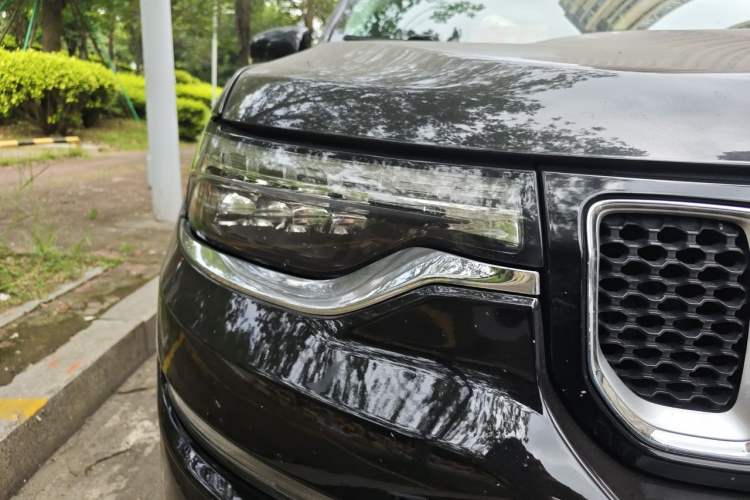 Used Jeep Grand Commander 2018 2.0T Four-Wheel Drive Smart Enjoyment Version China VI Right Front Headlight
