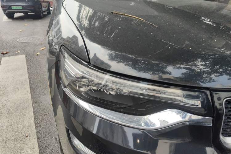 Used Jeep Grand Commander 2018 2.0T Four-Wheel Drive Premium Navigation Edition China VI Right Front Headlight