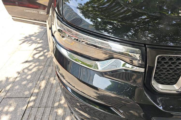 Used Jeep Grand Commander 2018 2.0T Four-Wheel Drive Smart Enjoyment Version China V Emission Standard Right Front Headlight