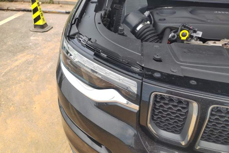 Used Jeep Grand Commander 2018 2.0T Four-Wheel Drive Premium Navigation Version China V Right Front Headlight