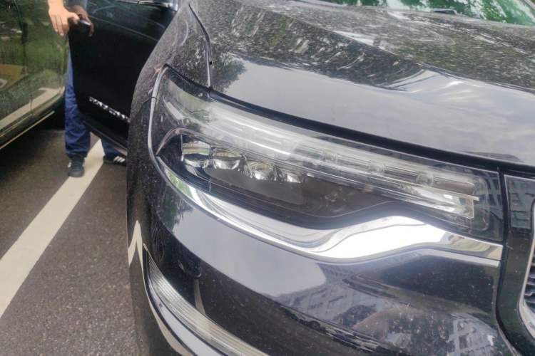 Used Jeep Grand Commander 2018 2.0T Four-Wheel Drive Prestige Edition China V Right Front Headlight
