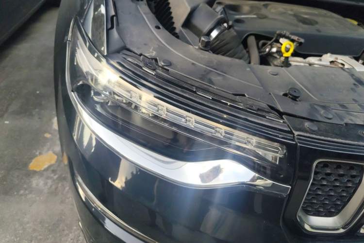 Used Jeep Grand Commander 2018 2.0T Four-Wheel Drive Smart Enjoyment Version China V Emission Standard Right Front Headlight