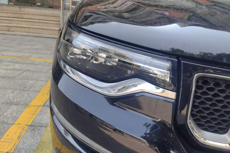 Used Jeep Grand Commander 2018 2.0T Four-Wheel Drive Smart Enjoyment Version China V Emission Standard Right Front Headlight