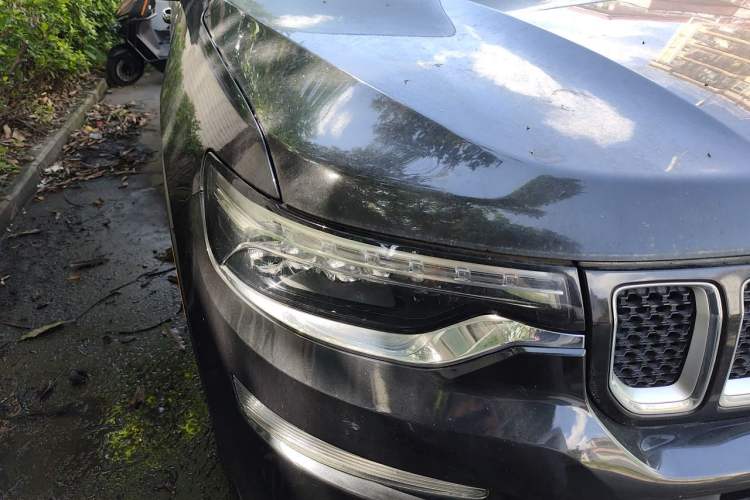 Used Jeep Grand Commander 2018 2.0T Four-wheel Drive Premium Edition China VI Right Front Headlight
