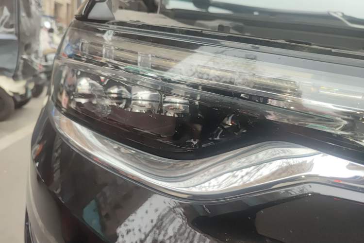 Used Jeep Grand Commander 2018 2.0T Four-Wheel Drive Enjoyment Version China V Right Front Headlight