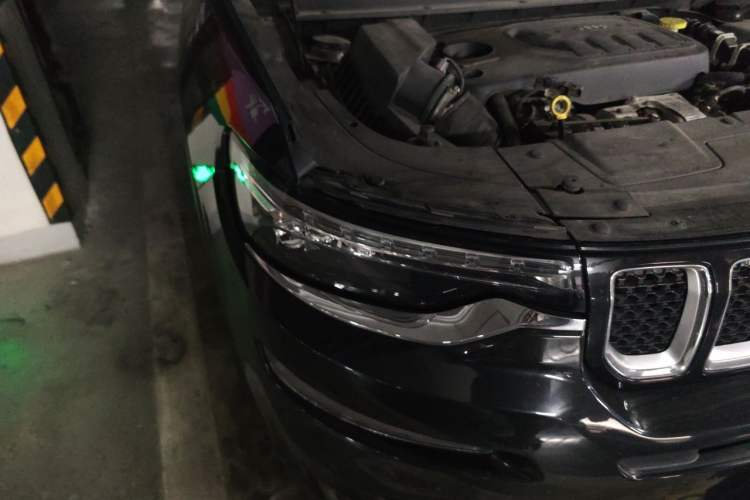 Used Jeep Grand Commander 2018 2.0T Four-Wheel Drive Prestige Edition China V Right Front Headlight