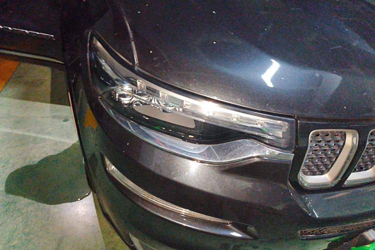 Used Jeep Grand Commander 2018 2.0T Four-Wheel Drive Smart Enjoyment Version China V Emission Standard Right Front Headlight