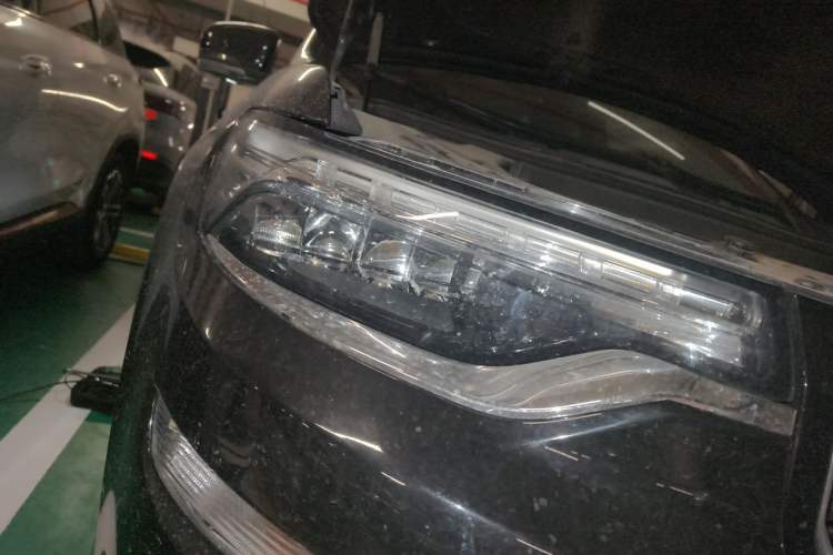 Used Jeep Grand Commander 2018 2.0T Four-Wheel Drive Prestige Edition China V Right Front Headlight