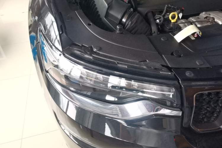 Used Jeep Grand Commander 2018 2.0T Four-Wheel Drive Enjoyment Edition China VI Right Front Headlight