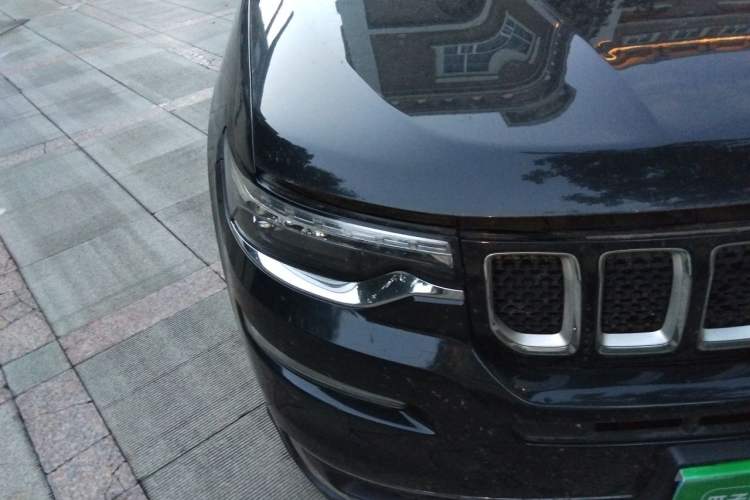 Used Jeep Grand Commander 2018 2.0T Four-wheel Drive Premium Edition China VI Right Front Headlight