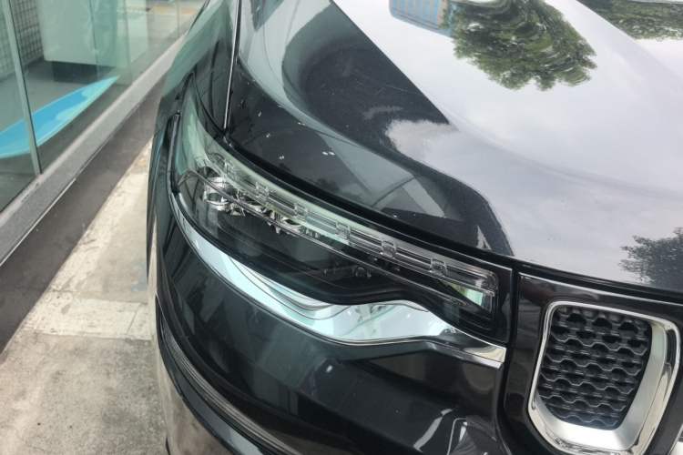 Used Jeep Grand Commander 2018 2.0T Four-Wheel Drive Prestige Edition China V Right Front Headlight