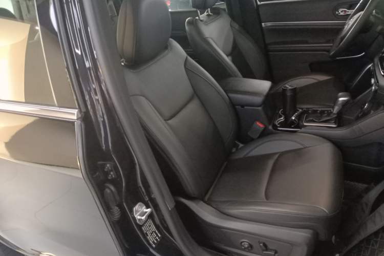 Used Jeep Grand Commander 2018 2.0T Four-Wheel Drive Enjoyment Edition China VI Right Front Seat