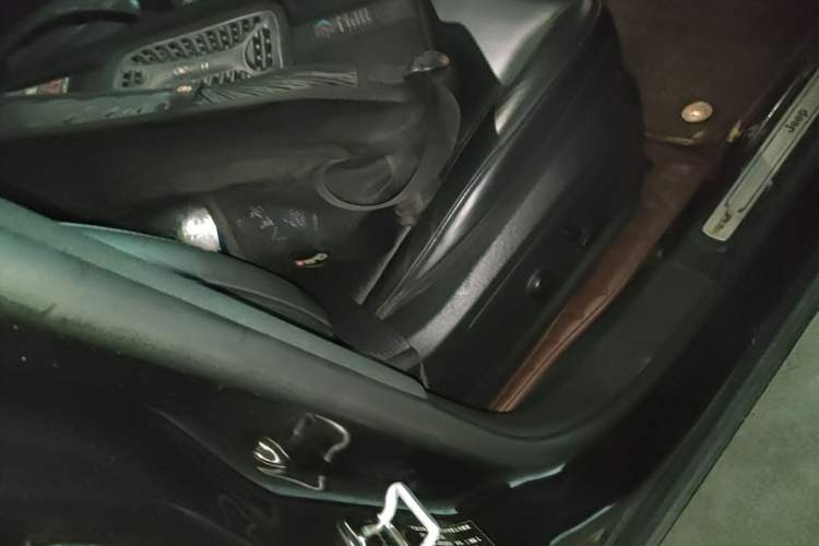Used Jeep Grand Commander 2018 2.0T Four-Wheel Drive Premium Navigation Version China V Right Front Seat