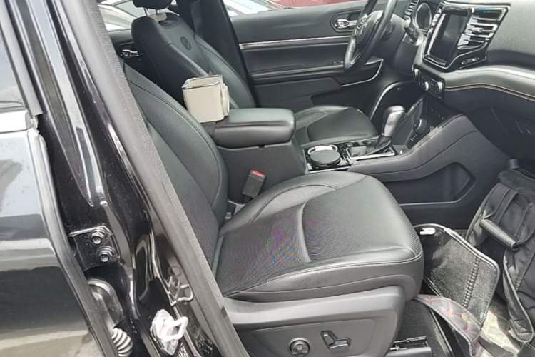 Used Jeep Grand Commander 2018 2.0T Four-Wheel Drive Smart Enjoyment Version China V Emission Standard Right Front Seat