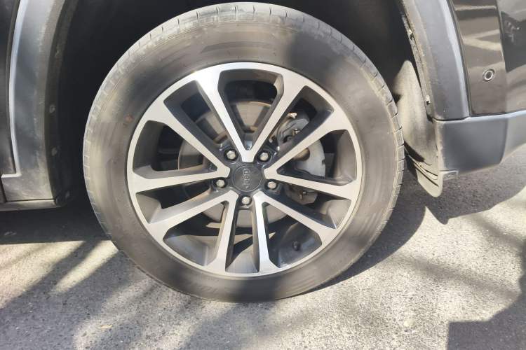 Used Jeep Grand Commander 2018 2.0T Four-Wheel Drive Enjoyment Edition China VI Right Front Wheel Hub