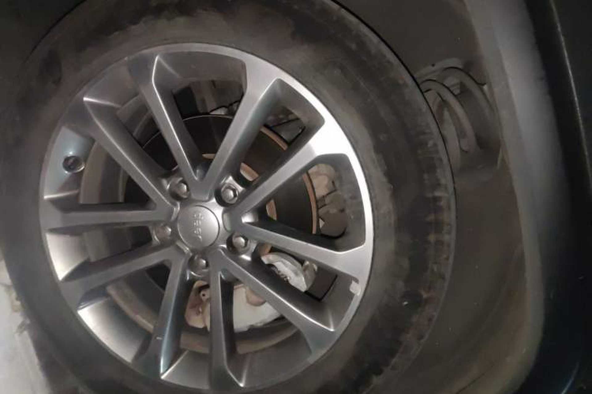 Used Jeep Grand Commander 2018 2.0T Four-Wheel Drive Prestige Edition China V Right Front Wheel Hub