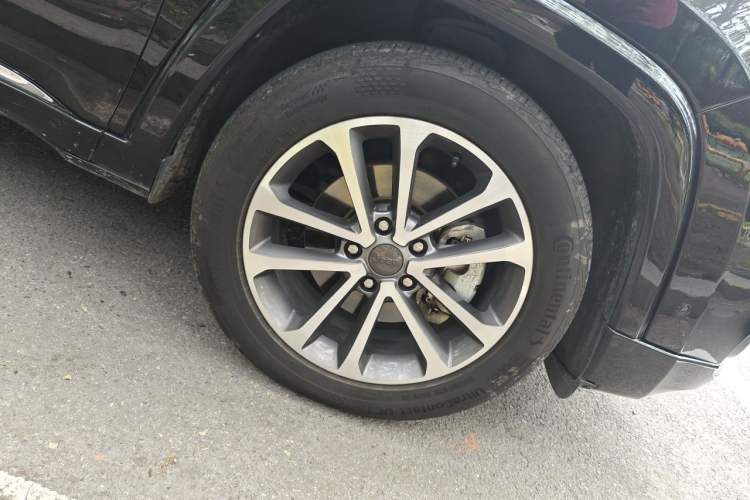 Used Jeep Grand Commander 2018 2.0T Four-Wheel Drive Smart Enjoyment Version China VI Right Front Wheel Hub