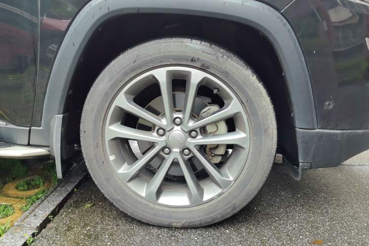 Used Jeep Grand Commander 2018 2.0T Four-Wheel Drive Prestige Edition China V Right Front Wheel Hub